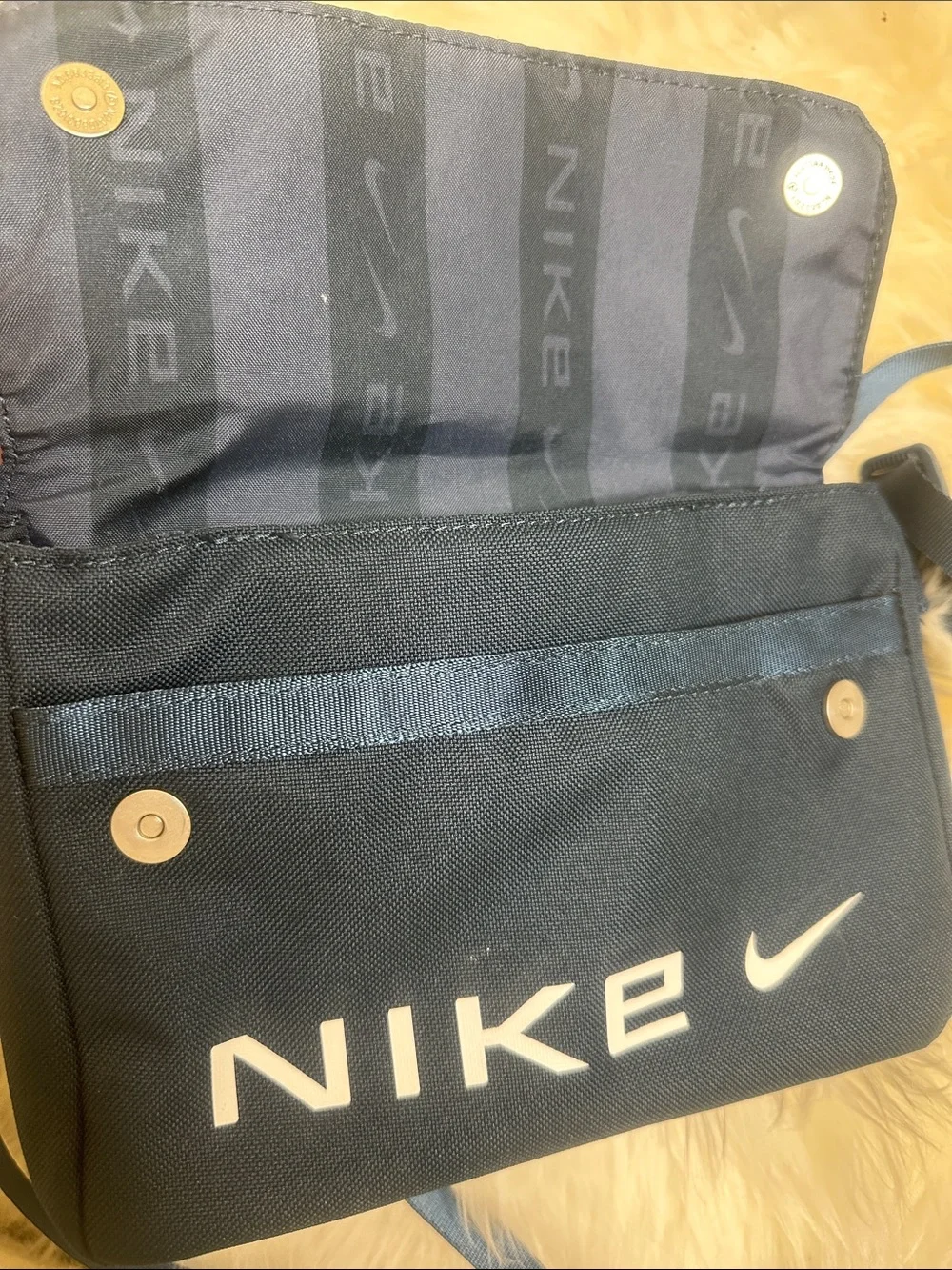 🆕NWOT Nike Futura Navy Crossbody Bag with White Logo